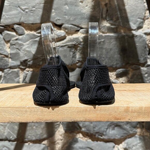 Alaïa Black Fishnet Mesh Thong Sandals - Picture 4 of 11